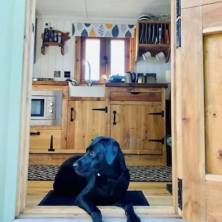Chalet The Hideaway - Shepherds Hut In Cumbria *