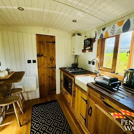 The Hideaway - Shepherds Hut In Cumbria * Alston