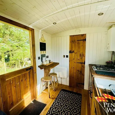 The Hideaway - Shepherds Hut In Cumbria